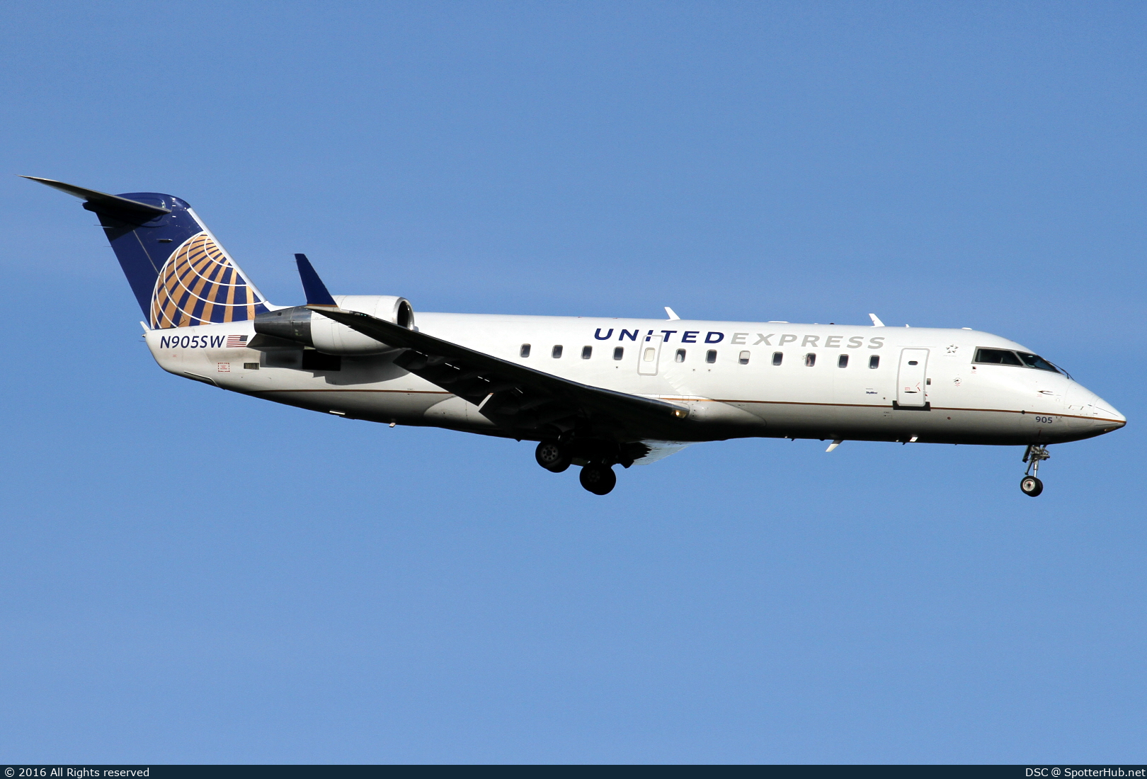 Photo of N905SW - Bombardier CRJ-200LR operated by United Express (opb SkyWest Airlines)