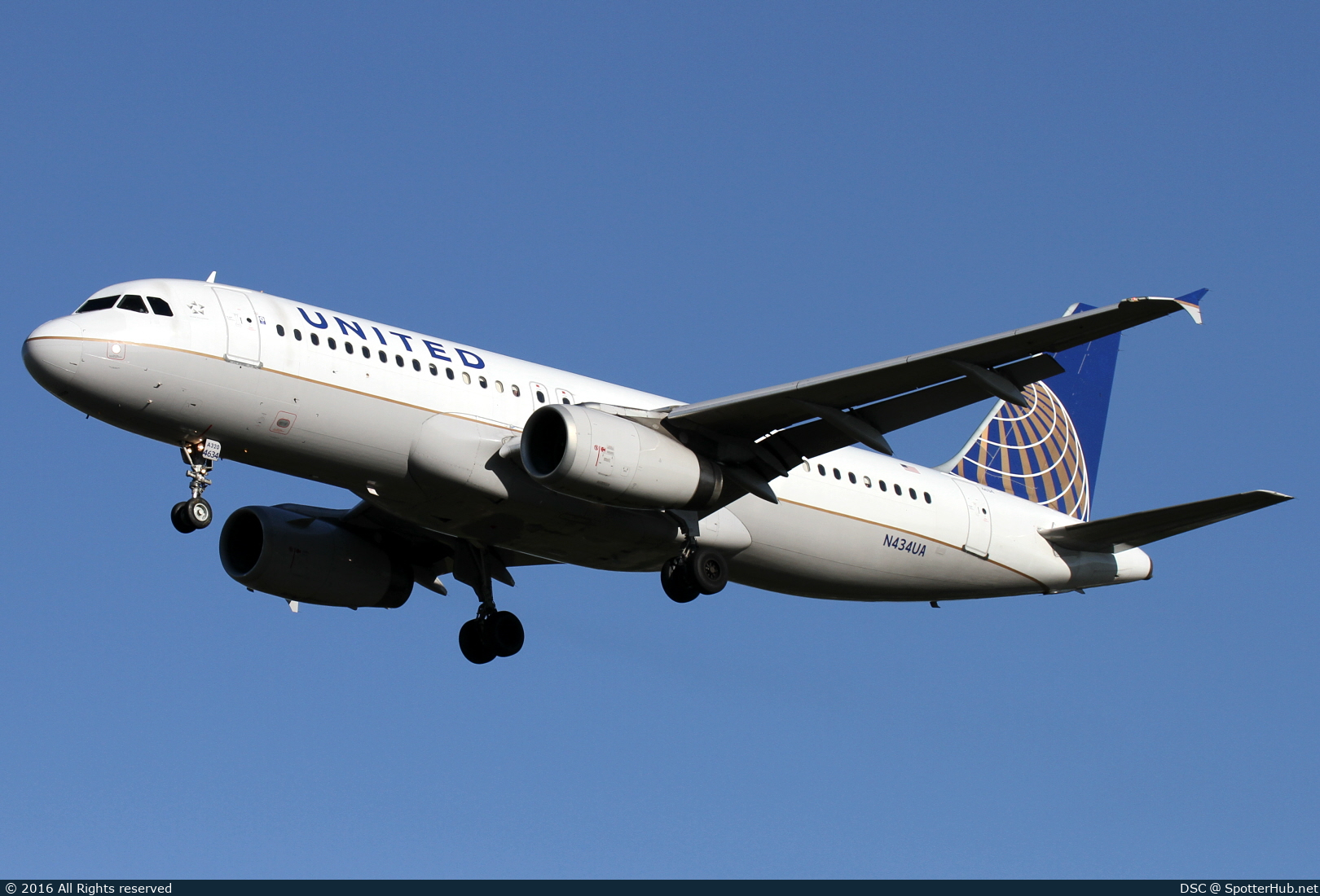 Photo of N434UA - Airbus A320-232 operated by United Airlines