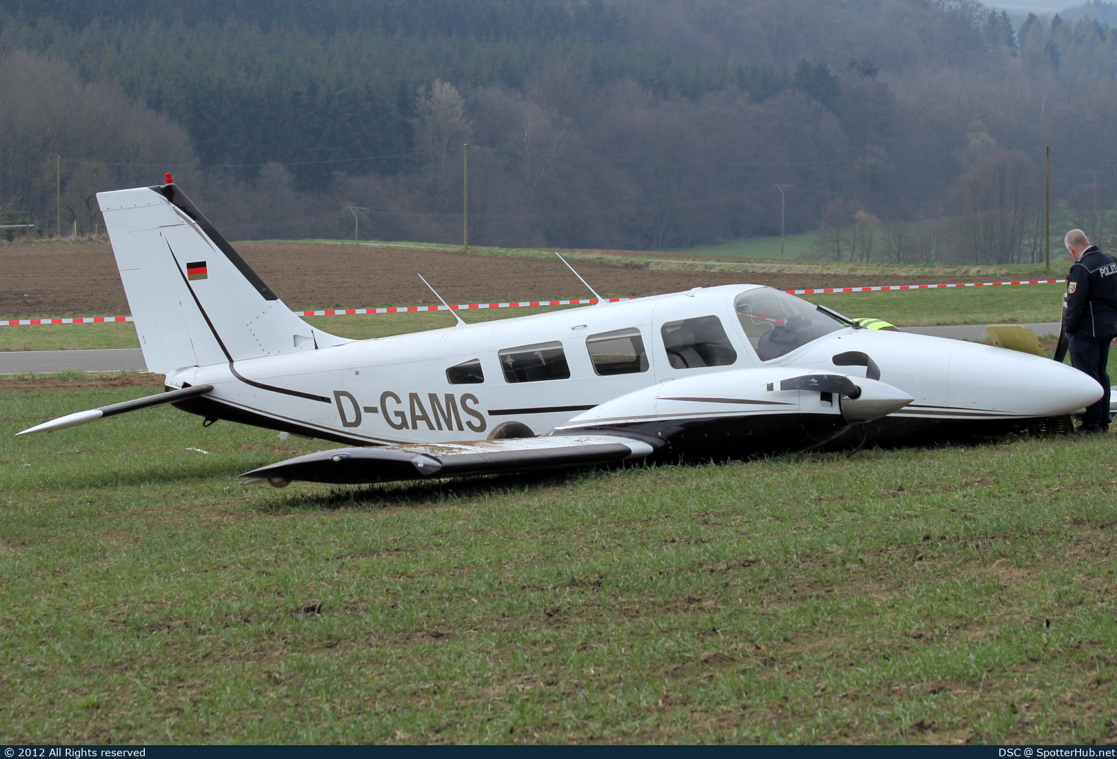 Photo of D-GAMS - Piper PA-34-220T Seneca III operated by Private