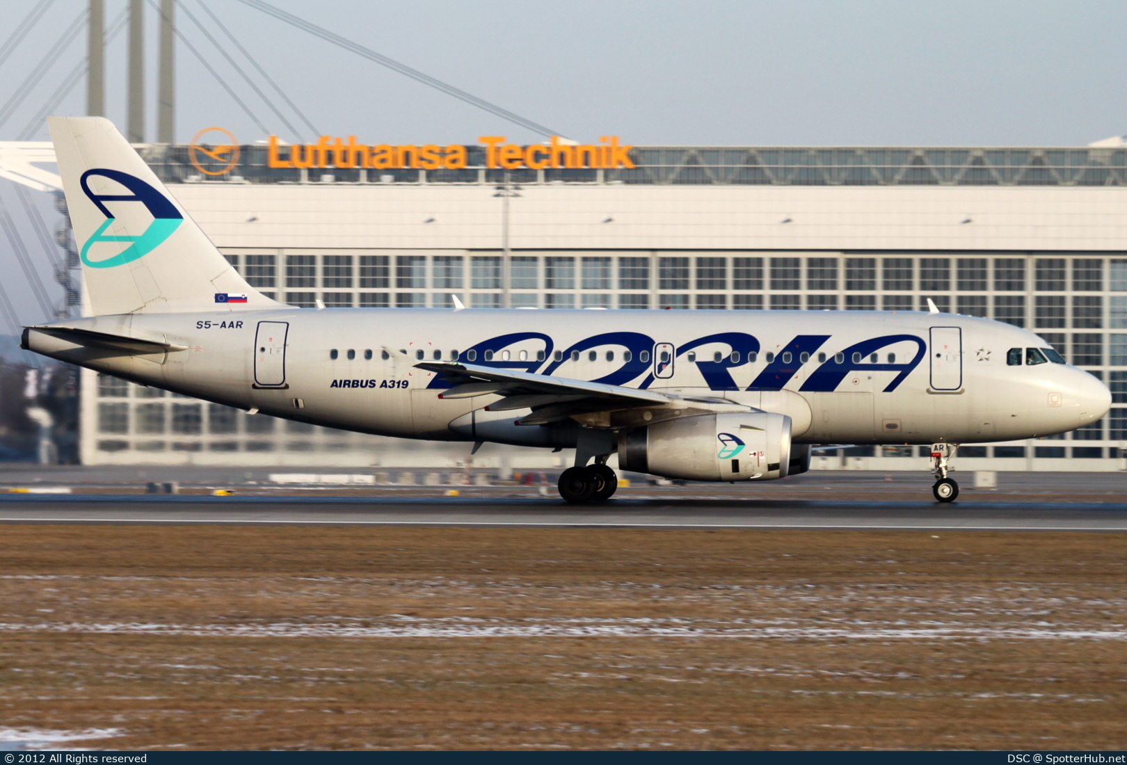 Photo of S5-AAR - Airbus A319-132 operated by Adria Airways
