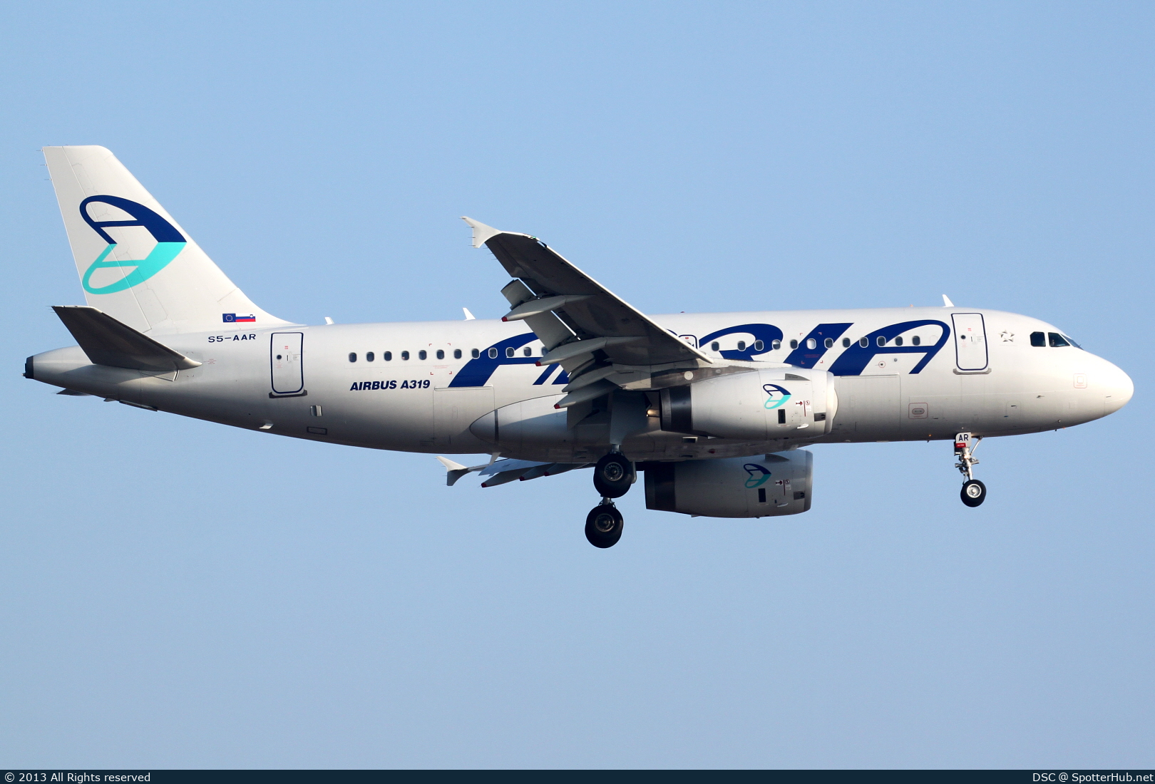Photo of S5-AAR - Airbus A319-132 operated by Adria Airways