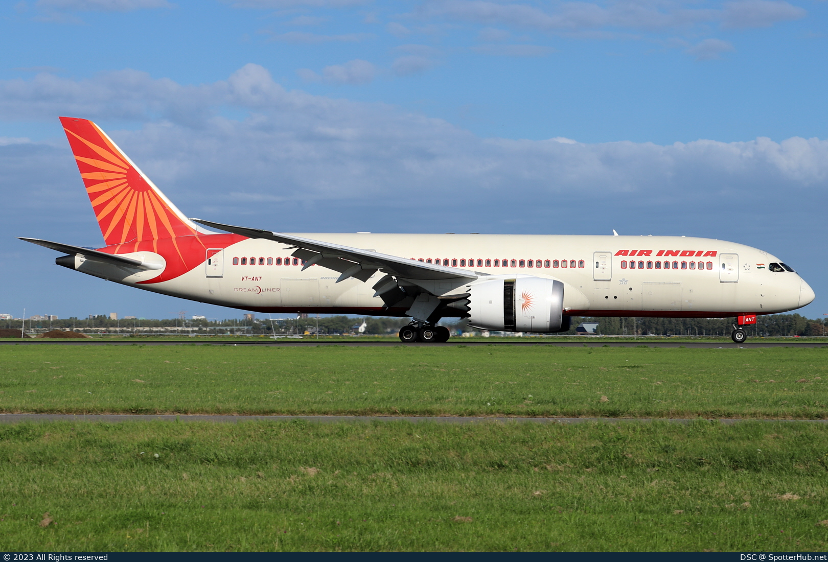 Photo of VT-ANT - Boeing 787-8 Dreamliner operated by Air India