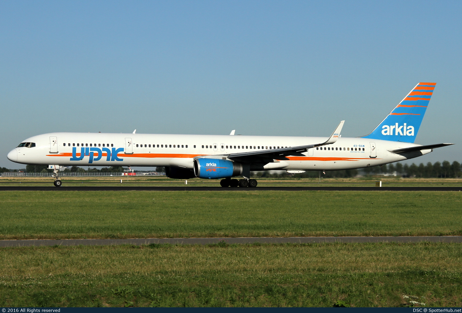 Photo of 4X-BAW - Boeing 757-3E7 operated by Arkia Israeli Airlines