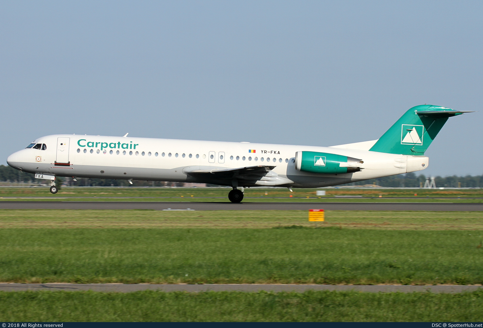 Photo of YR-FKA - Fokker 100 operated by Carpatair