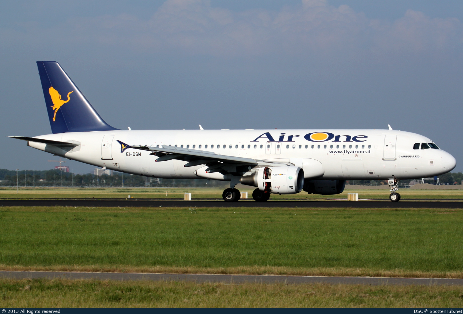 Photo of EI-DSM - Airbus A320-216 operated by Air One