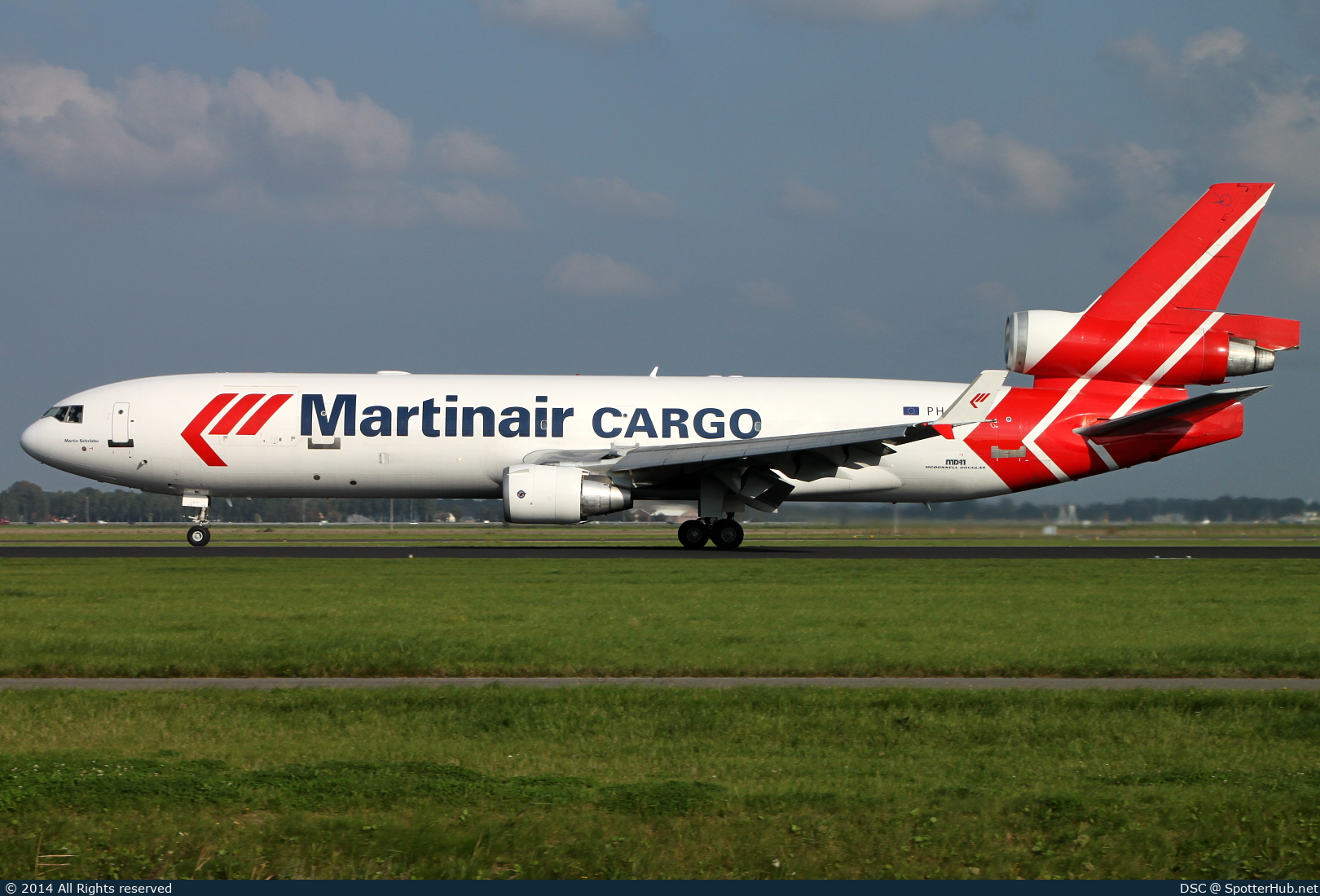 Photo of PH-MCW - McDonnell Douglas MD-11(F) operated by Martinair Cargo