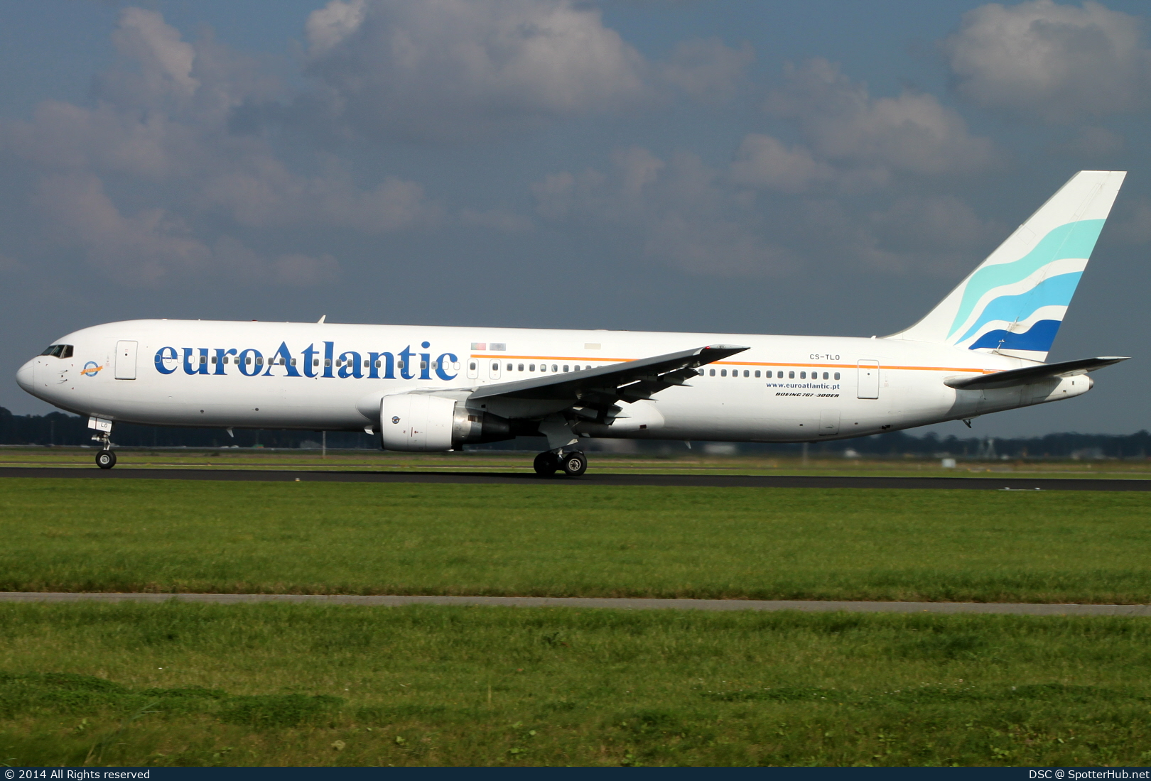 Photo of CS-TLO - Boeing 767-383(ER) operated by EuroAtlantic Airways