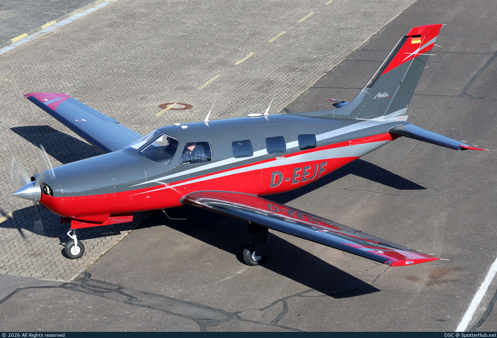 Photo of D-EEJF - Piper PA-46-310P Malibu operated by Private