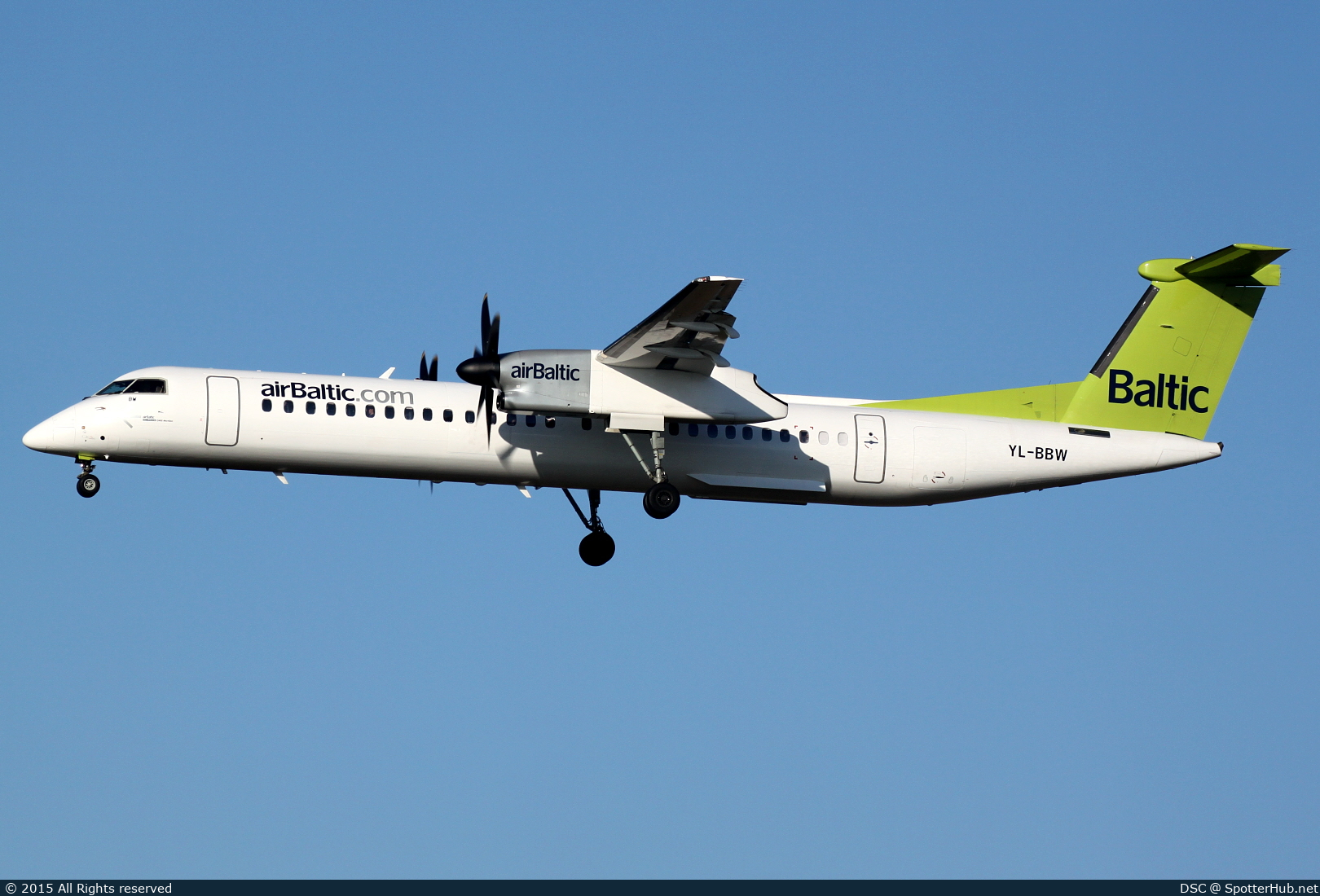 Photo of YL-BBW - Bombardier DHC-8-402 Dash 8 Q400 operated by airBaltic