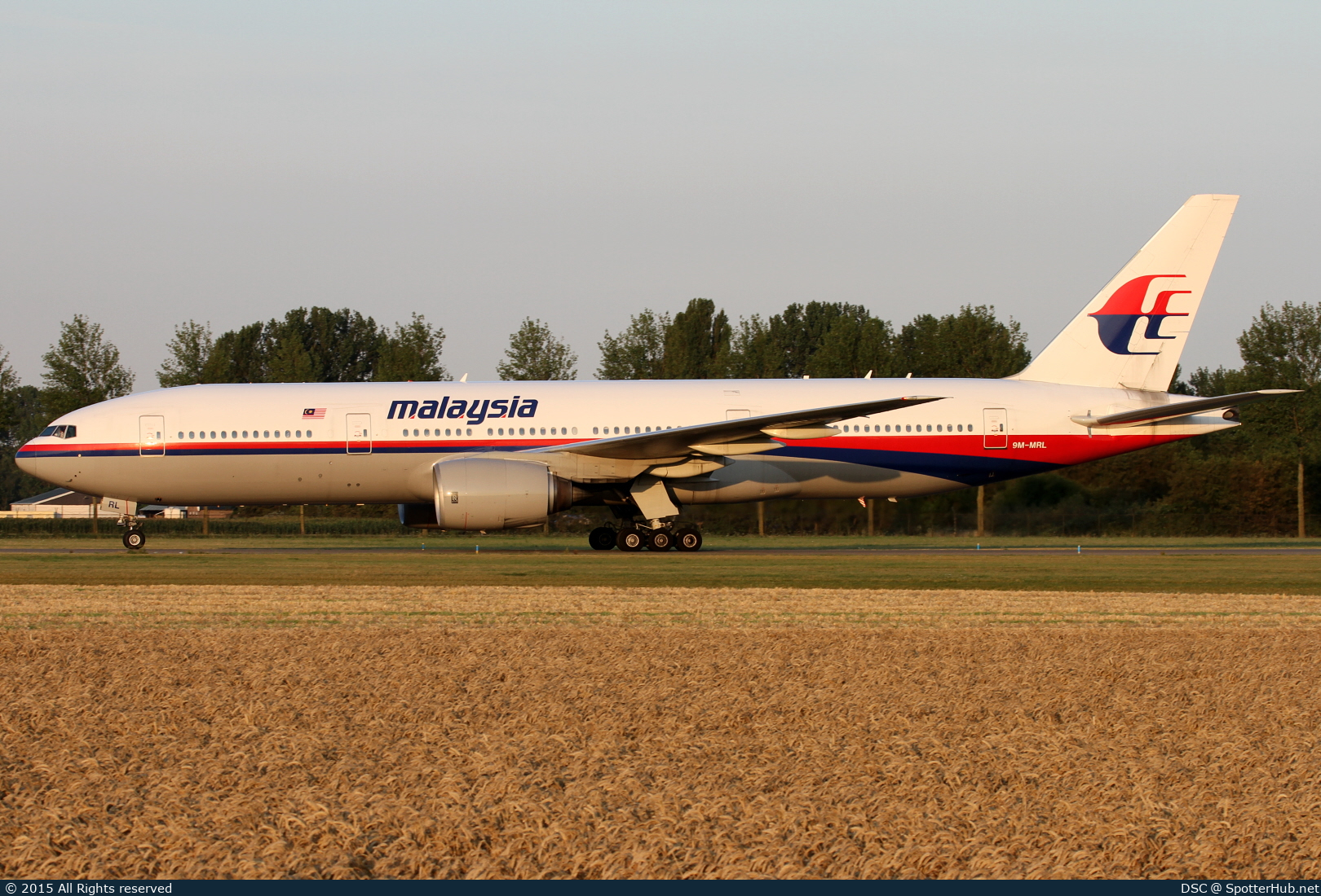 Photo of 9M-MRL - Boeing 777-2H6(ER) operated by Malaysia Airlines