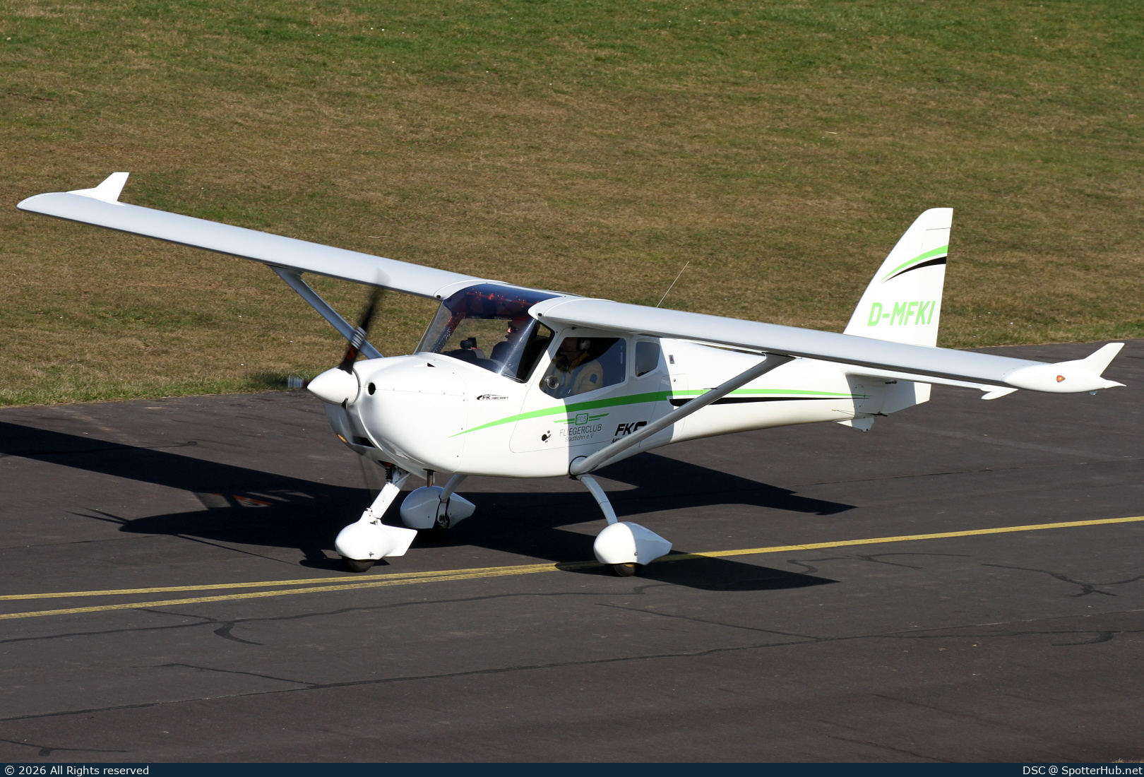 Photo of D-MFKI - FK-Lightplanes FK9 Mk.VI operated by Fliegerclub Stadtlohn