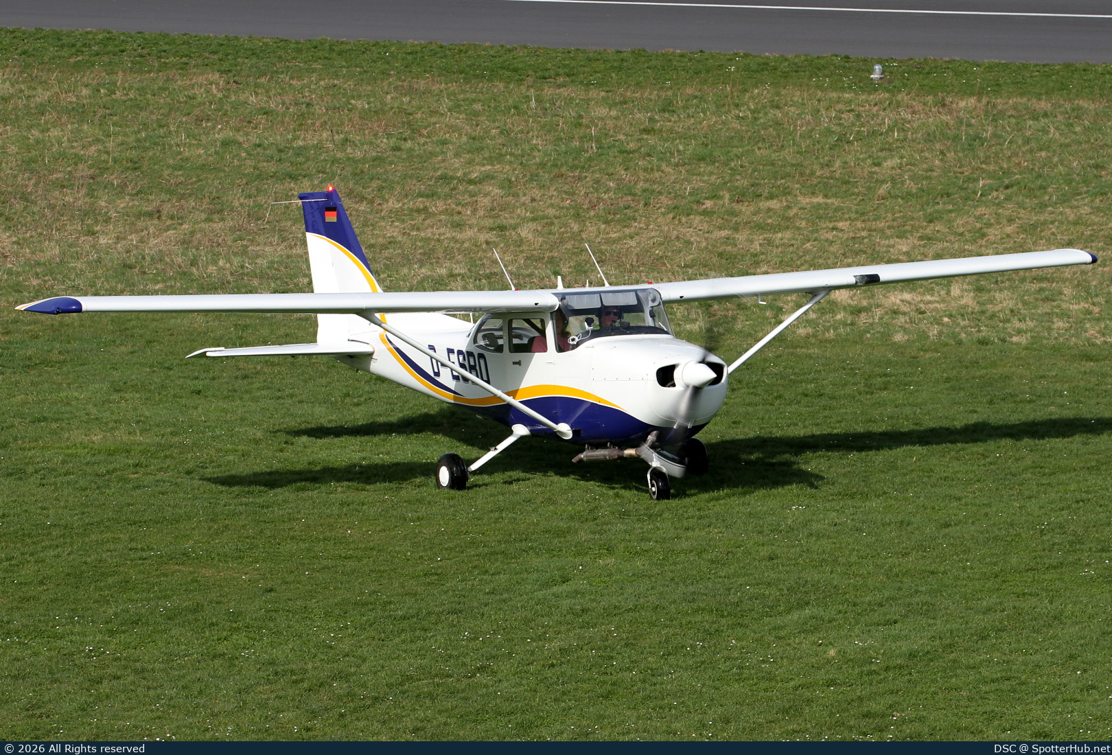 Photo of D-ESBO - Reims-Cessna F172P Skyhawk II operated by Hanseatischer Fliegerclub Düsseldorf