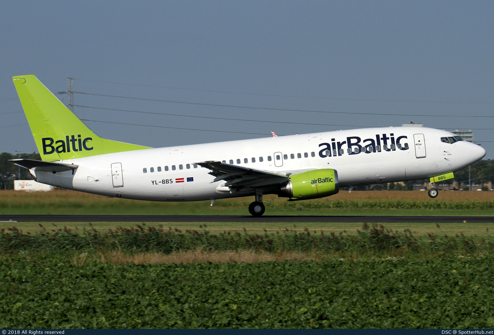 Photo of YL-BBS - Boeing 737-31S operated by airBaltic