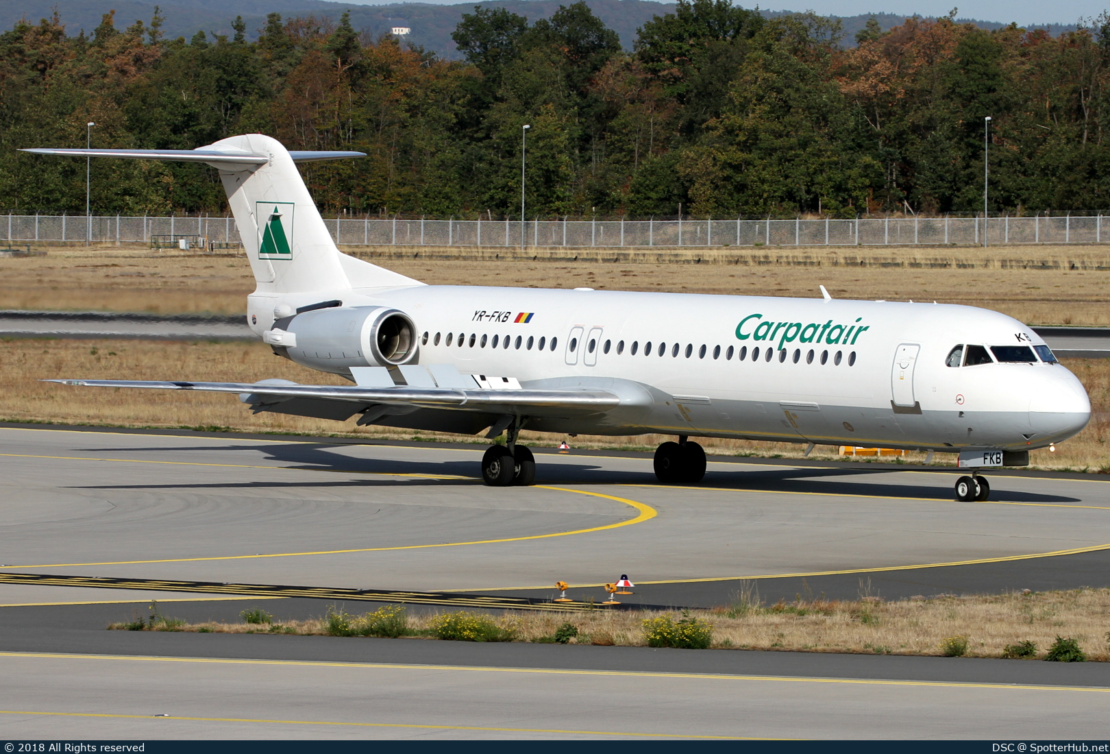 Photo of YR-FKB - Fokker 100 operated by Carpatair