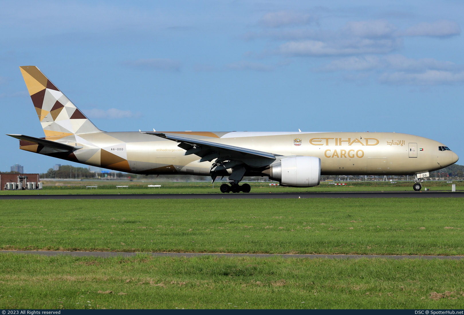 Photo of A6-DDD - Boeing 777-FFX operated by Etihad Cargo
