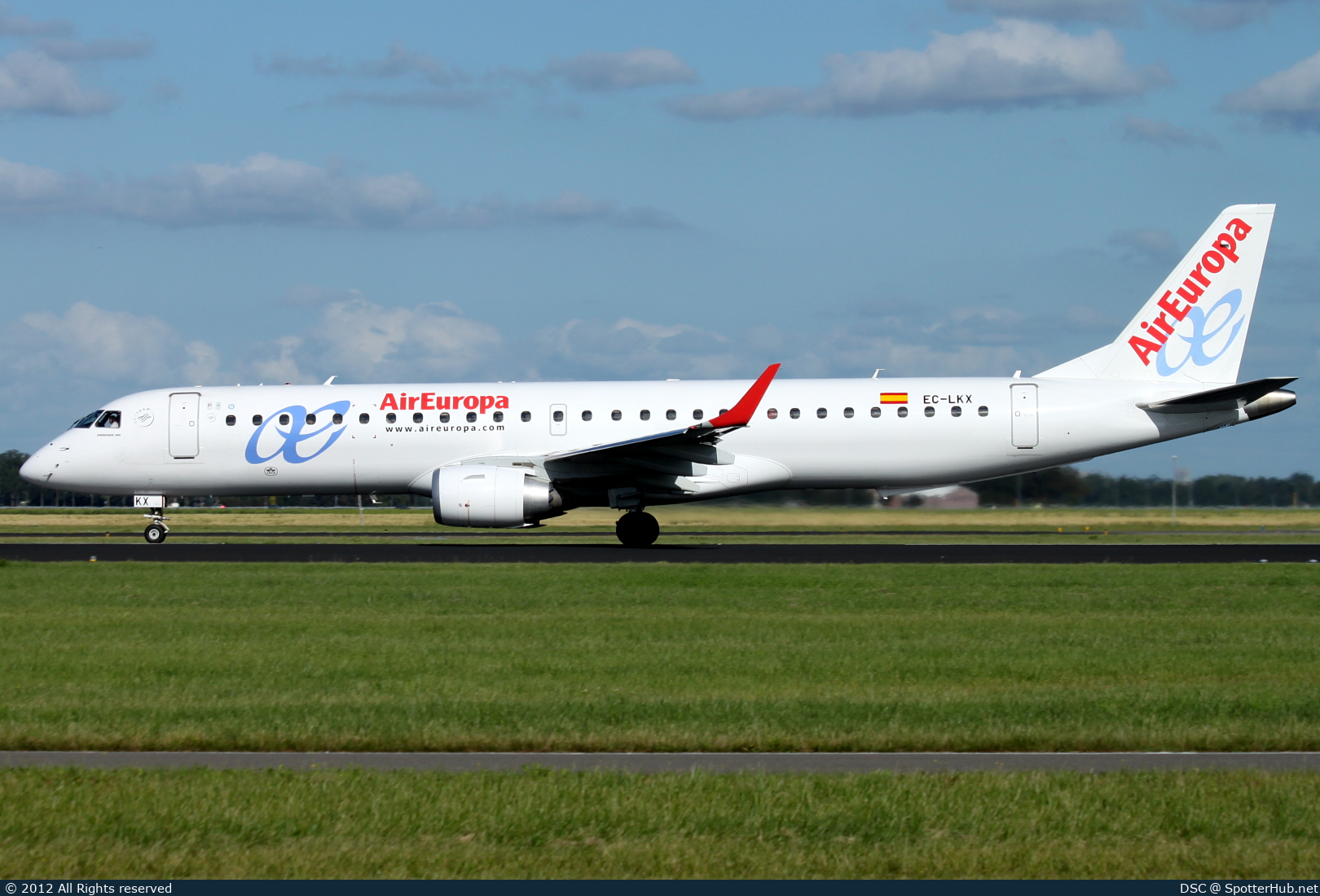 Photo of EC-LKX - Embraer ERJ-195LR operated by Air Europa