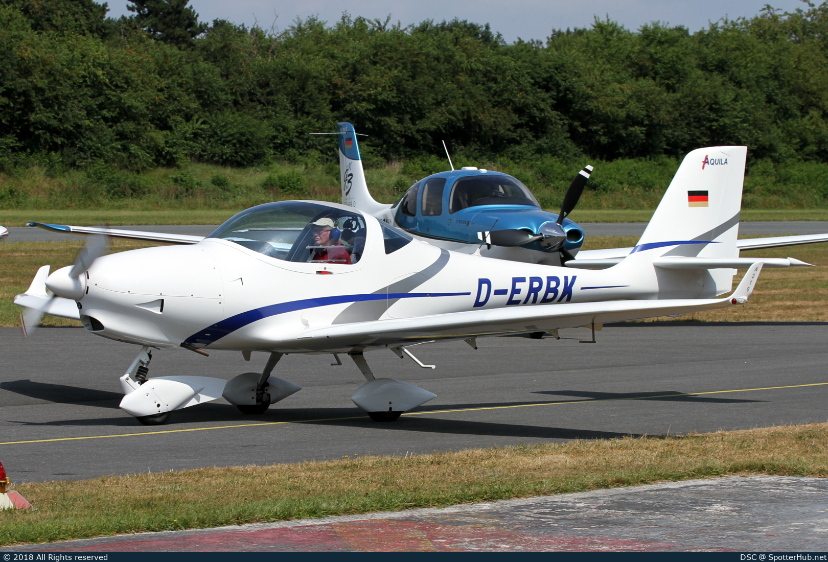Photo of D-ERBK - Aquila A210 operated by Private