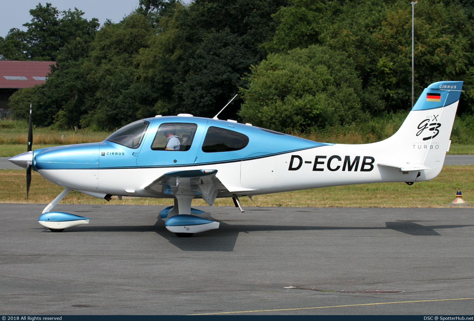 Photo of D-ECMB - Cirrus SR22 G3 GTSx operated by Private