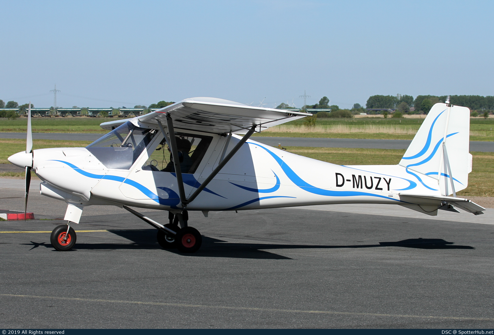 Photo of D-MUZY - Comco Ikarus C42 B operated by Private