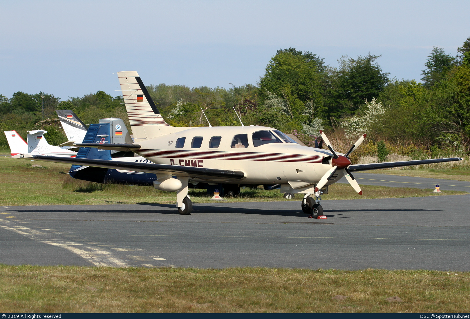 Photo of D-EMMF - Piper PA-46-350P Malibu Mirage operated by Private