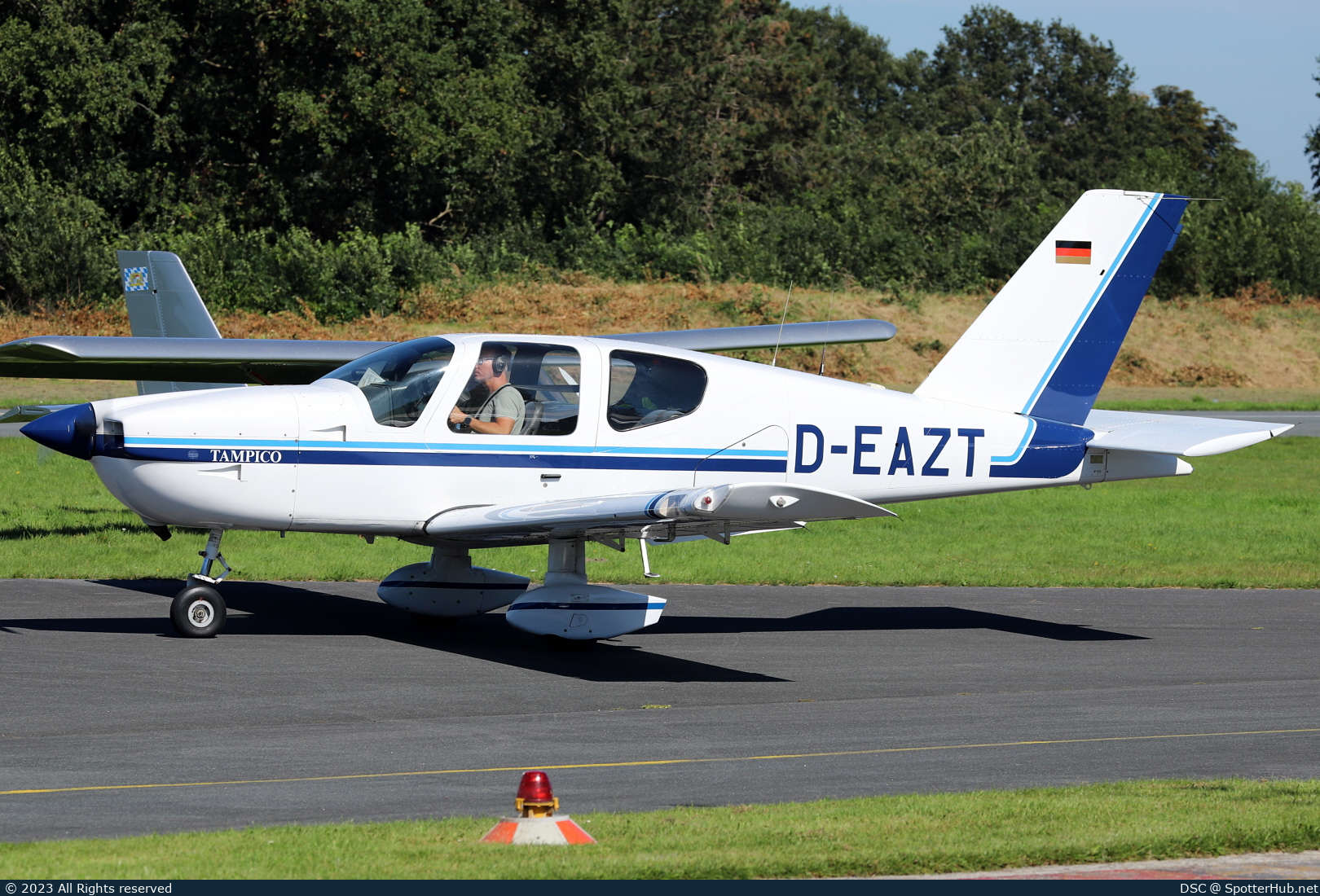 Photo of D-EAZT - SOCATA TB-9 Tampico operated by Private
