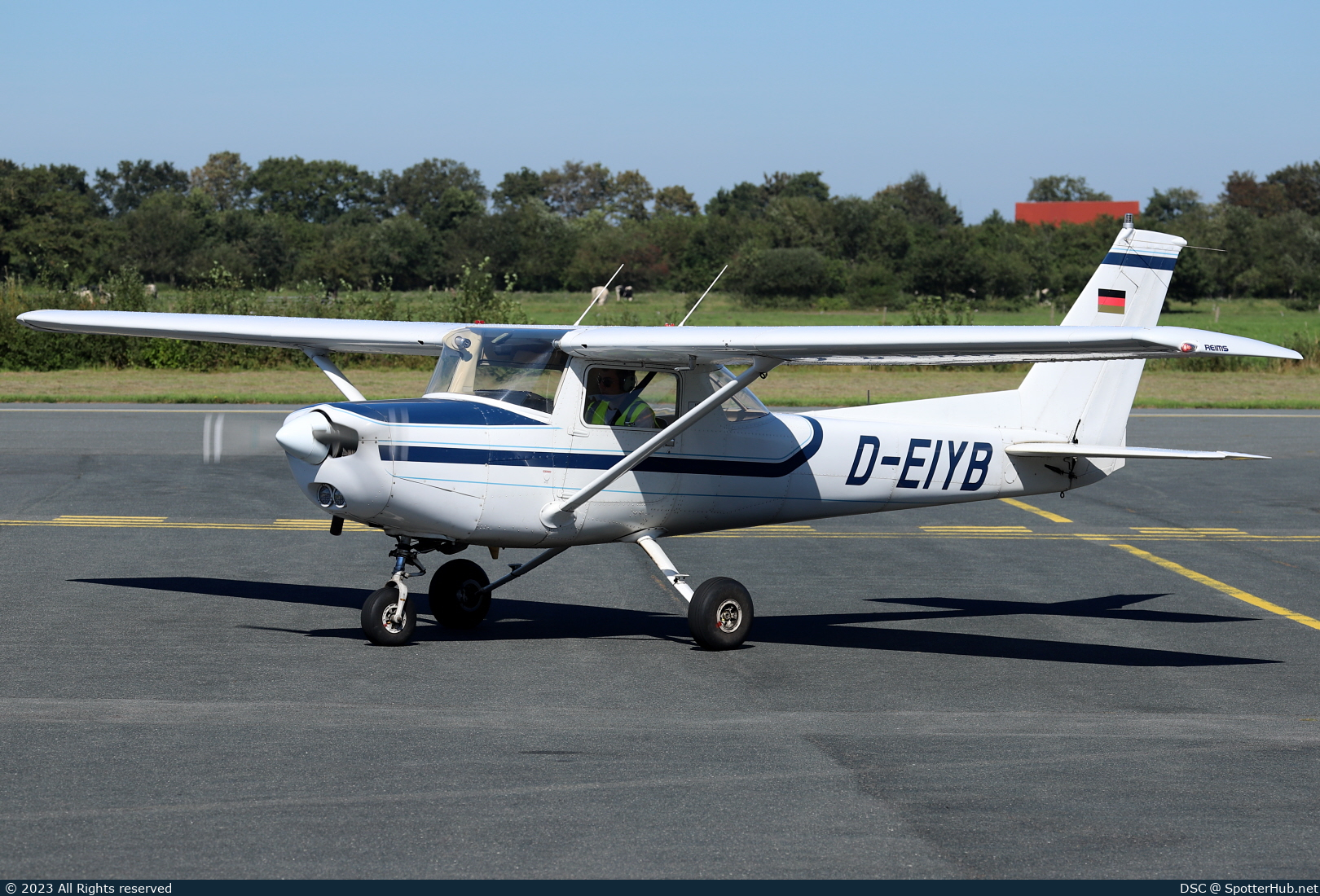 Photo of D-EIYB - Reims-Cessna F152 operated by Private