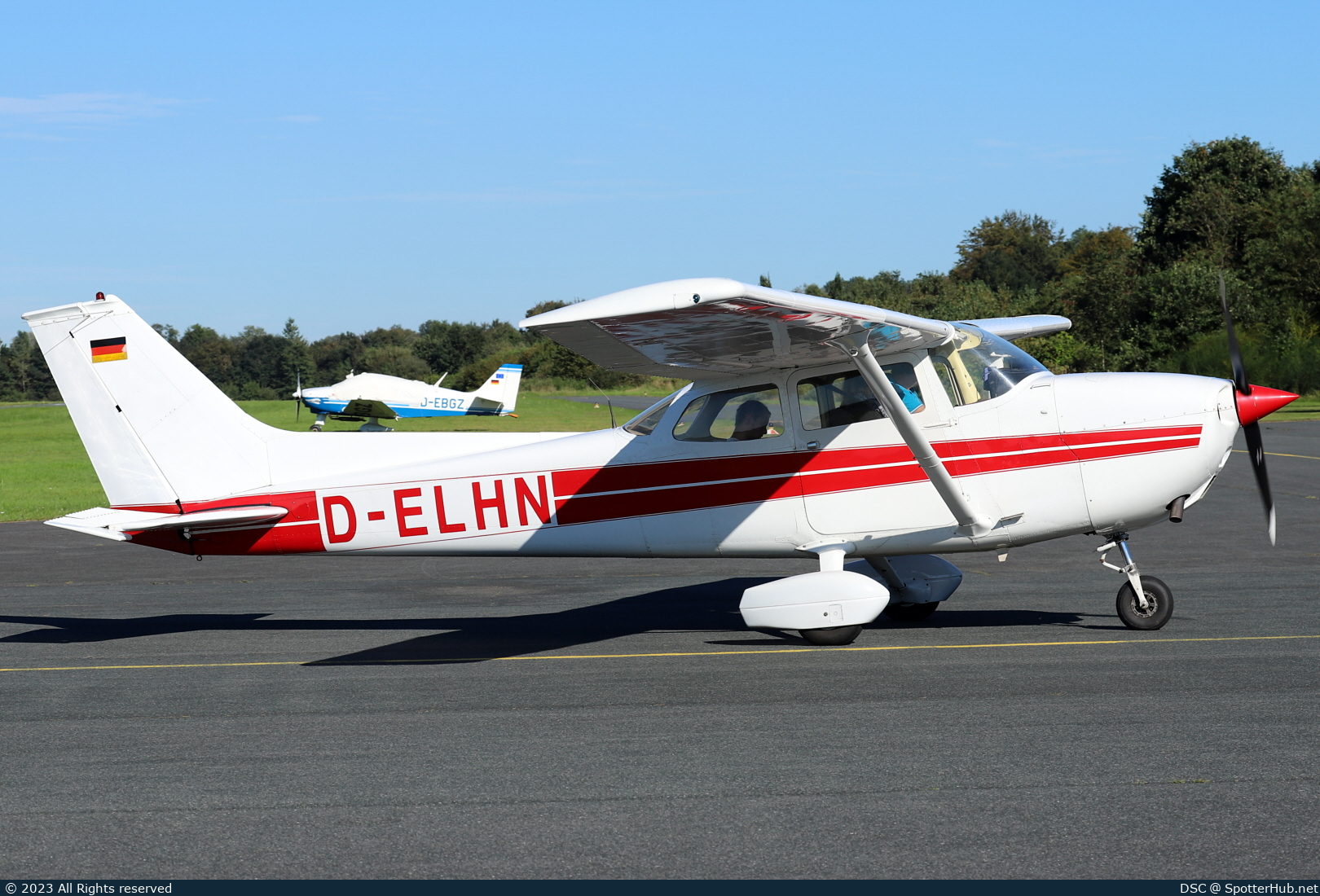 Photo of D-ELHN - Reims-Cessna F172M Skyhawk operated by Fliegergruppe Kornwestheim