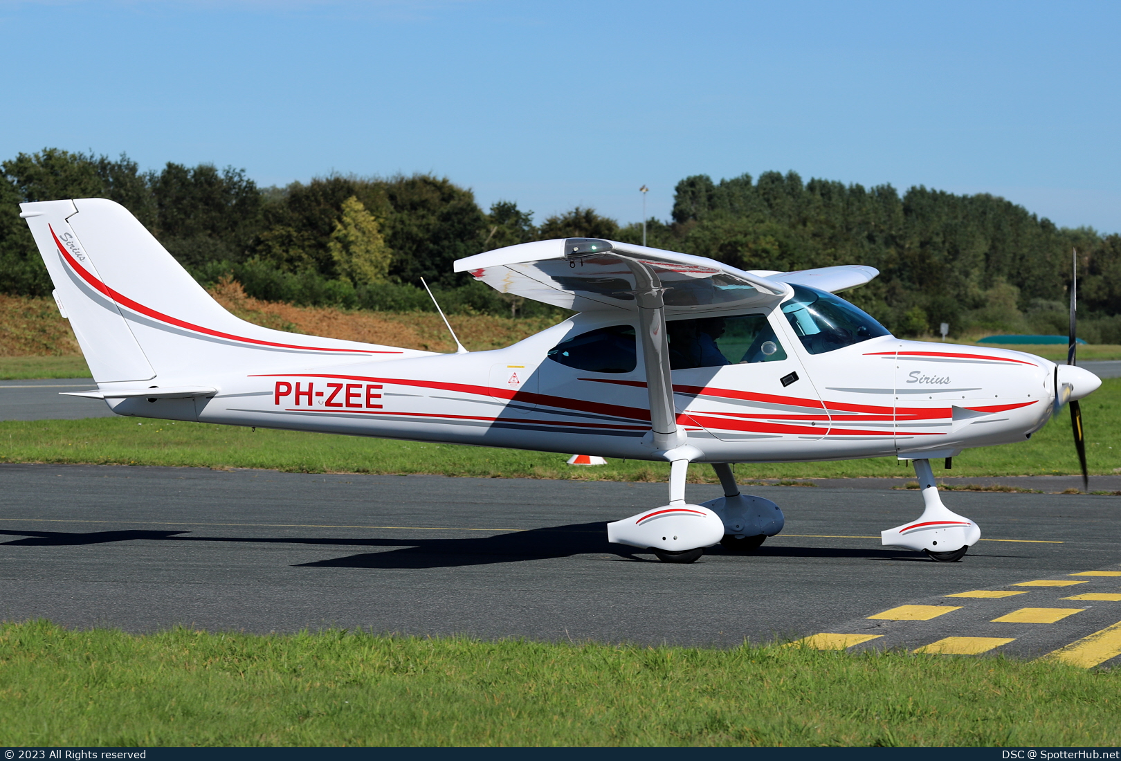 Photo of PH-ZEE - TL Ultralight TL-3000 Sirius operated by Private