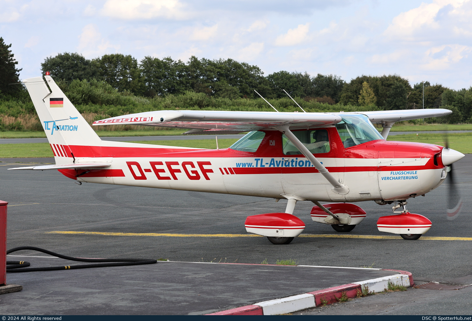 Photo of D-EFGF - Cessna 150M operated by TL Aviation