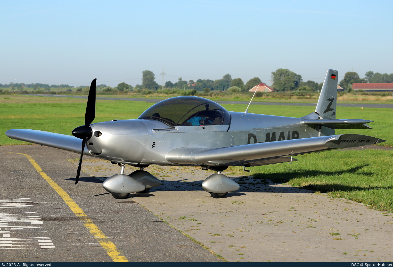 Photo of D-MAIP - Roland Z-602 XL operated by Private
