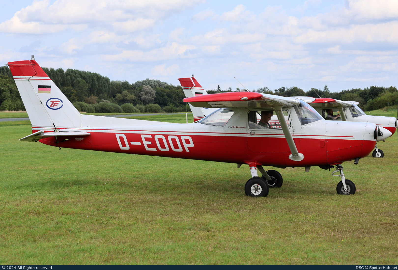 Photo of D-EOOP - Reims-Cessna F152 operated by TFC Flight Training
