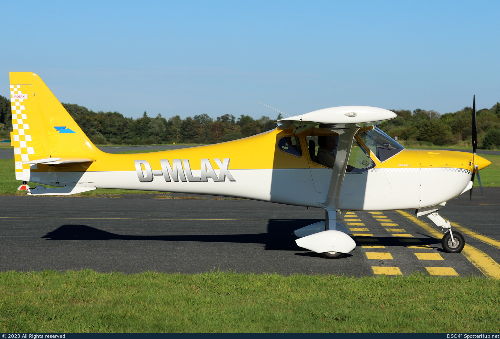 Photo of D-MLAX - FK-Lightplanes FK9 Mk.IV operated by Private