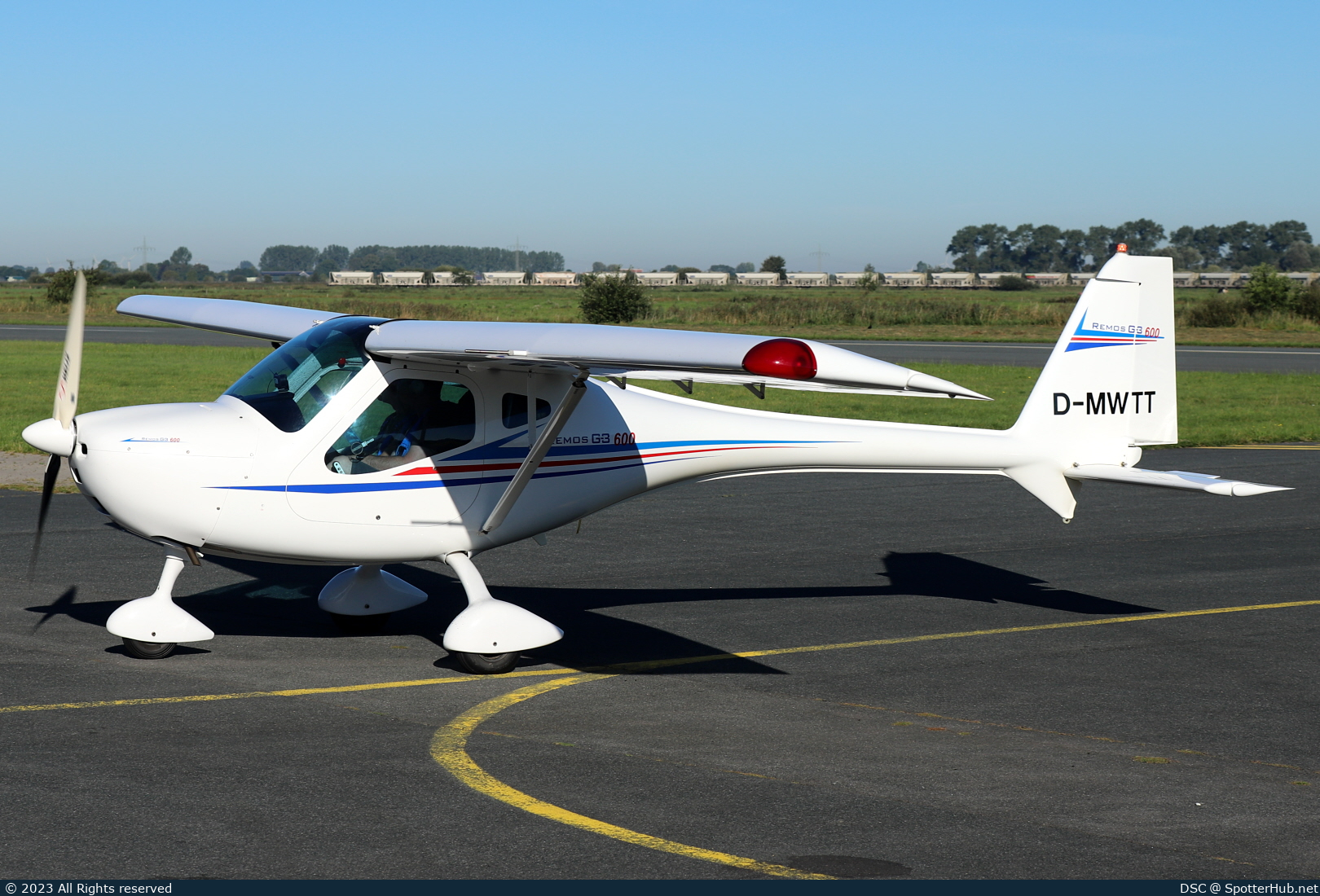 Photo of D-MWTT - Remos G3/600 Mirage operated by Private