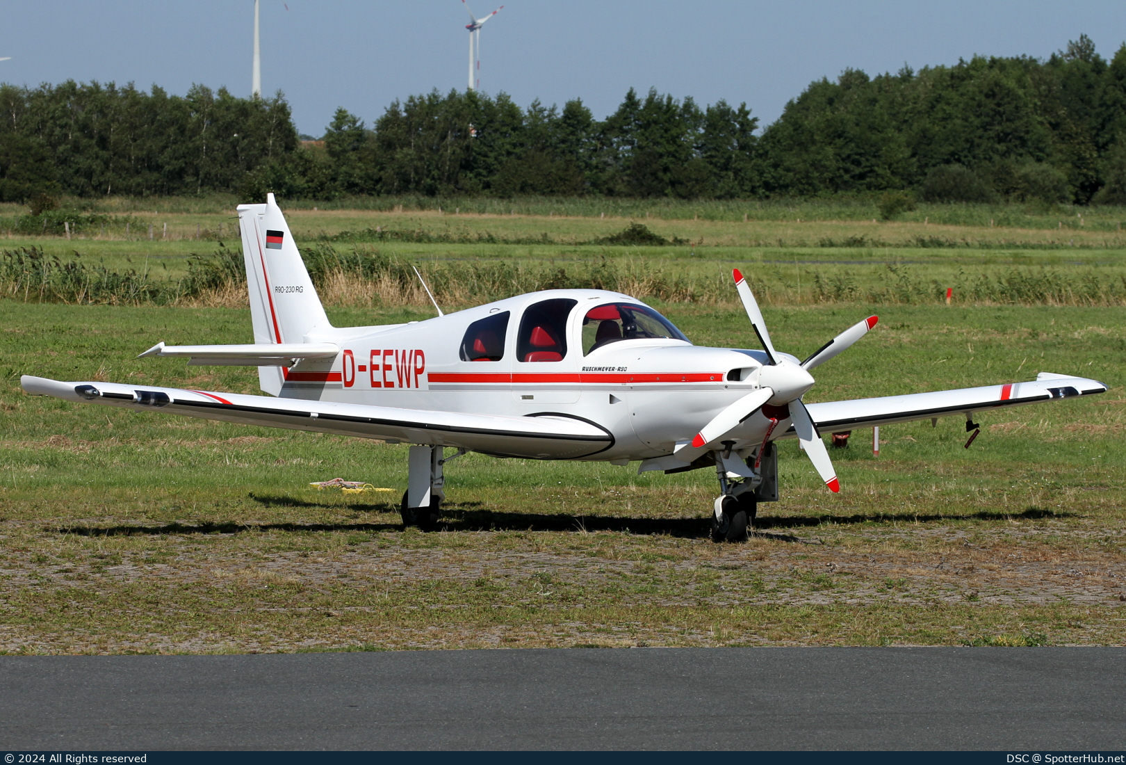 Photo of D-EEWP - Ruschmeyer R90-230RG operated by Private