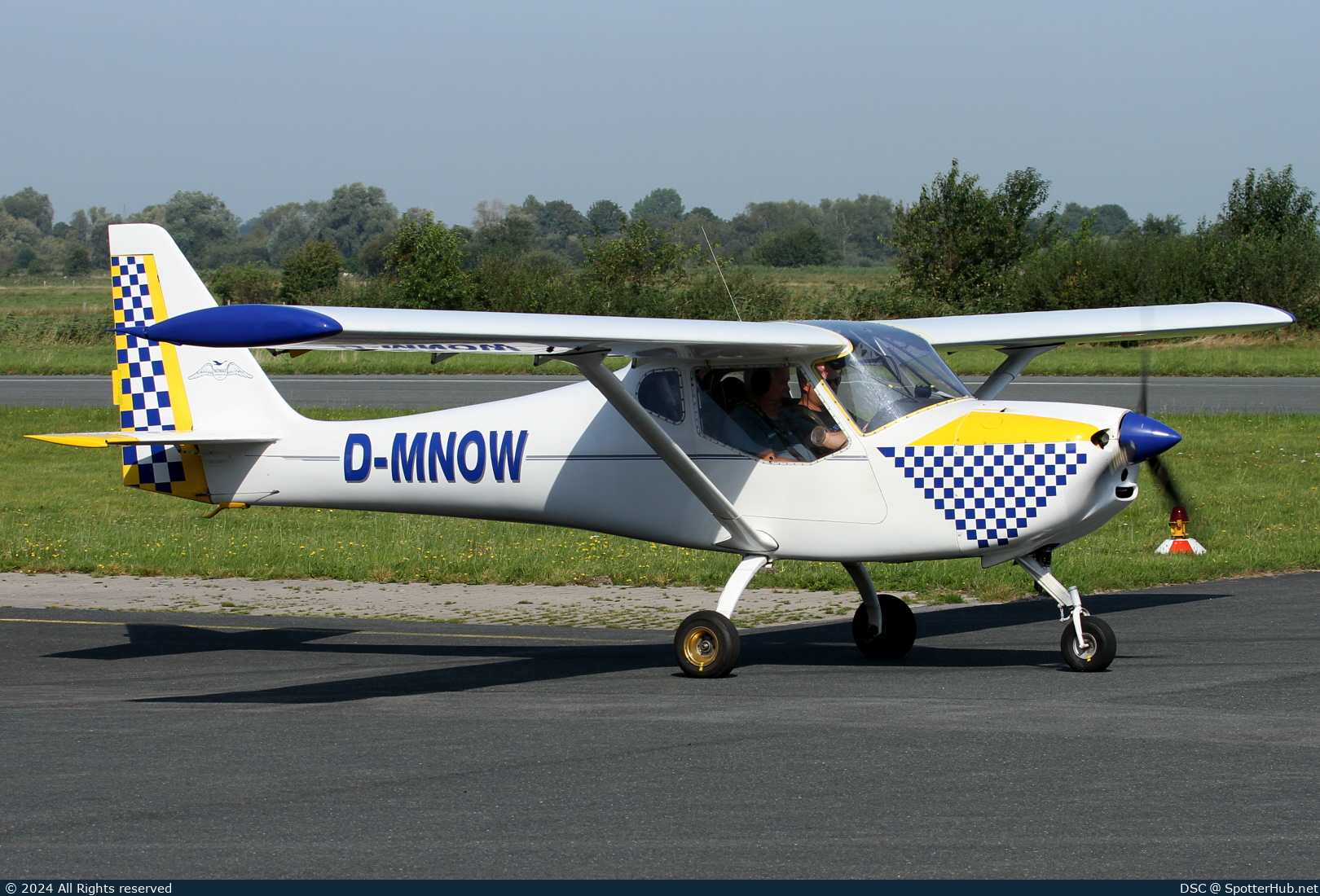 Photo of D-MNOW - FK-Lightplanes FK9 Mk.IV operated by NOWAS Sportpilotenschule Leer