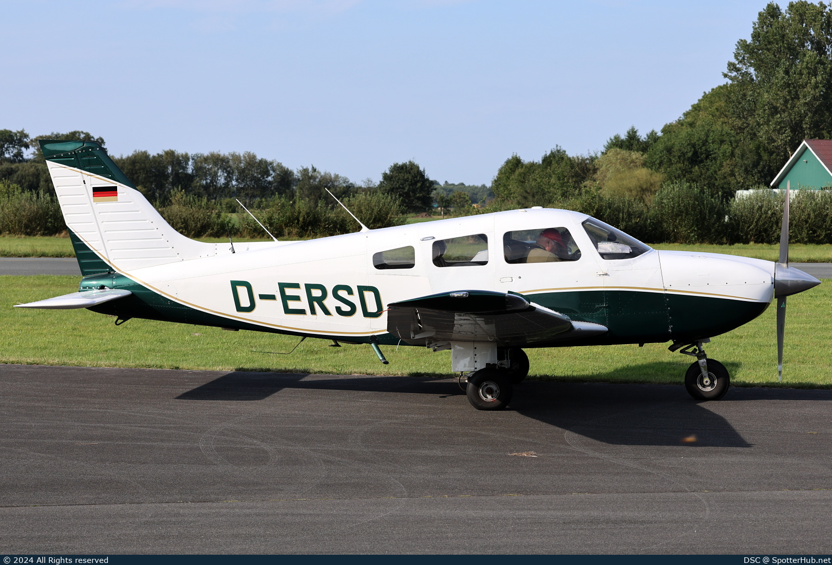 Photo of D-ERSD - Piper PA-28-181 Archer II operated by Private