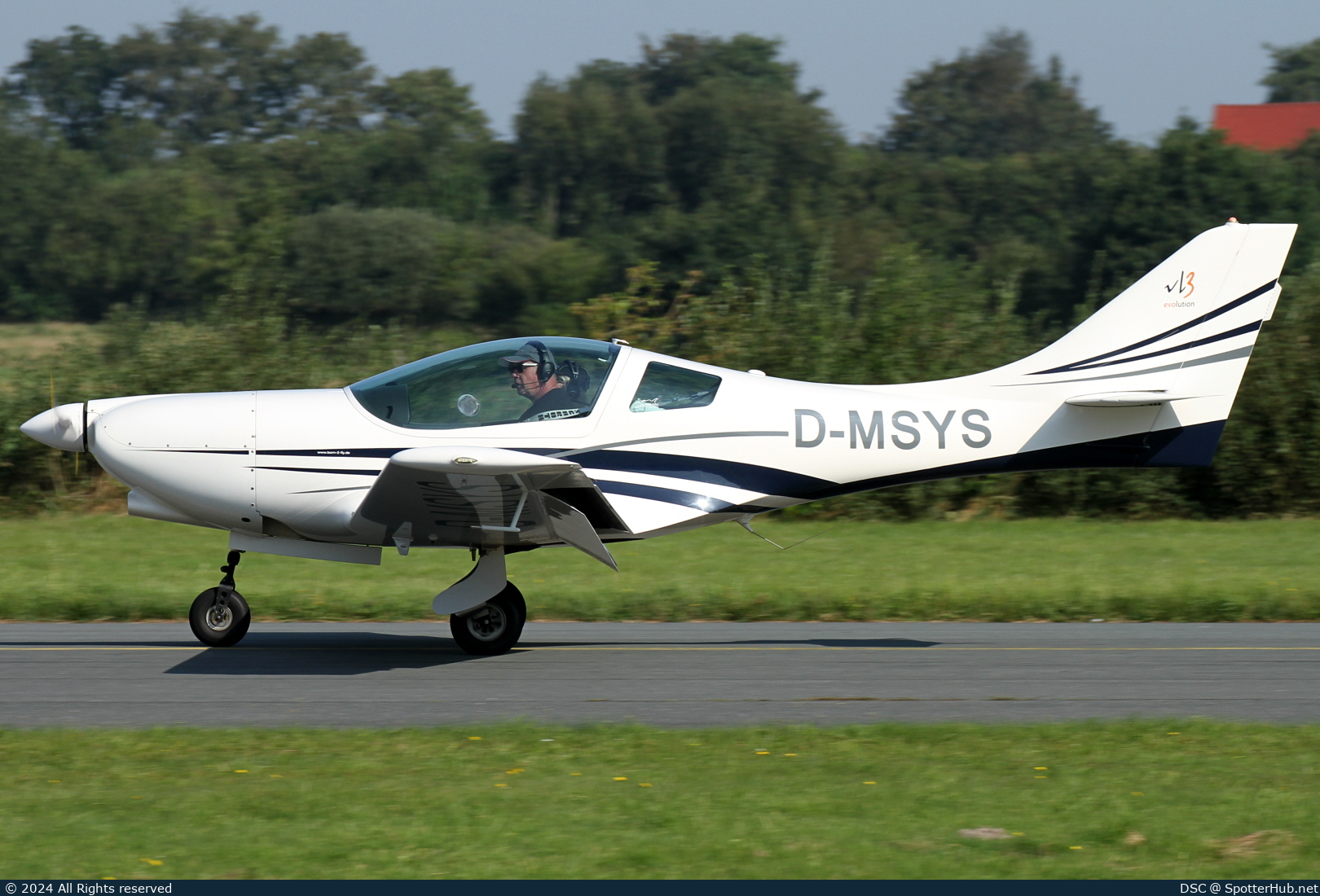 Photo of D-MSYS - JMB VL-3-Evolution RG operated by Private