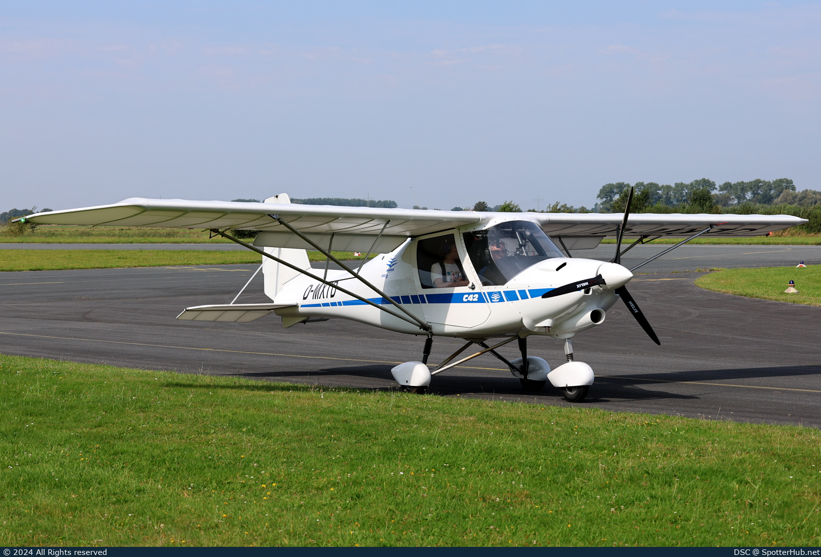 Photo of D-MXTD - Comco Ikarus C42 B operated by Propeller Akademie Marl