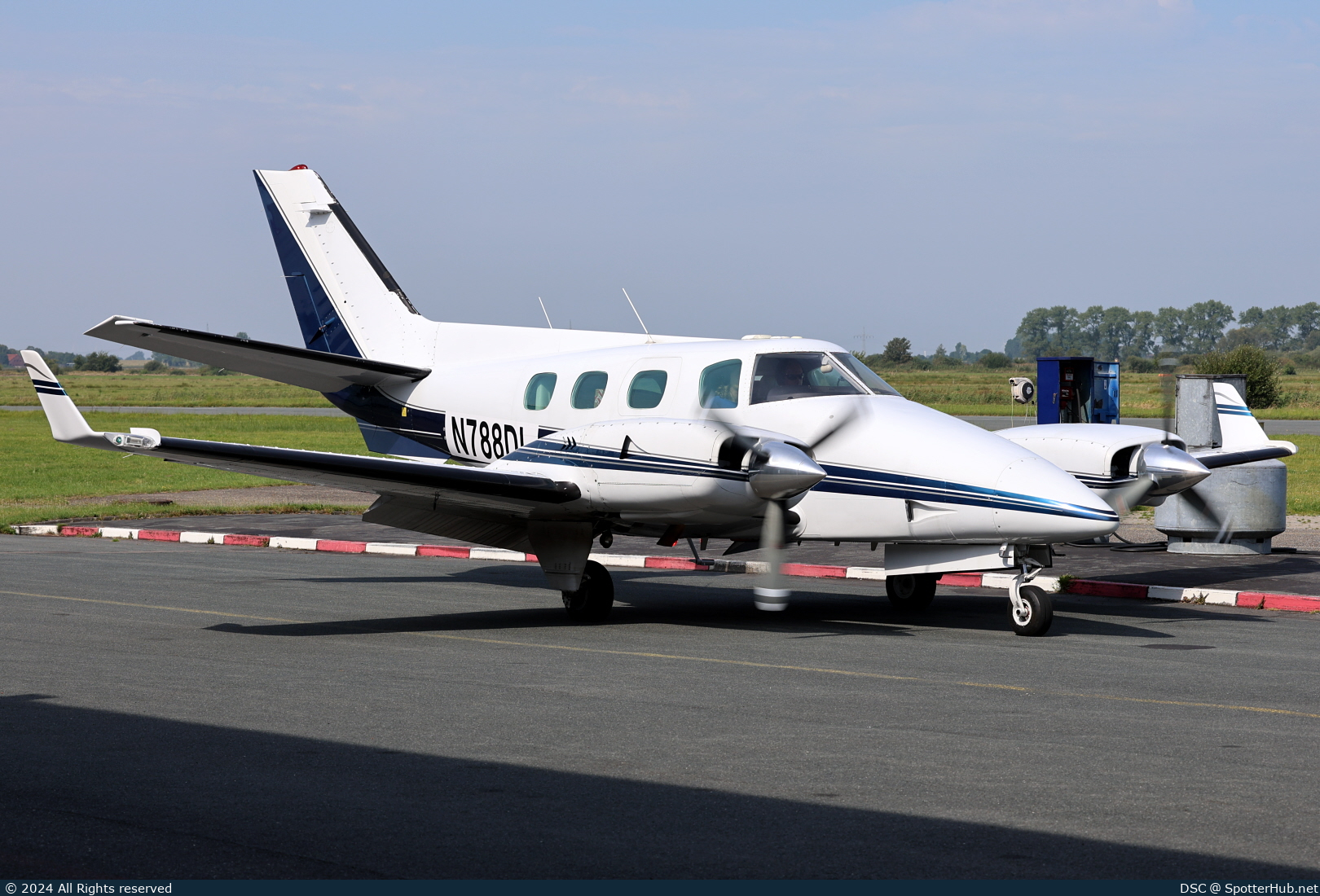Photo of N788DL - Beechcraft B60 Duke operated by Private