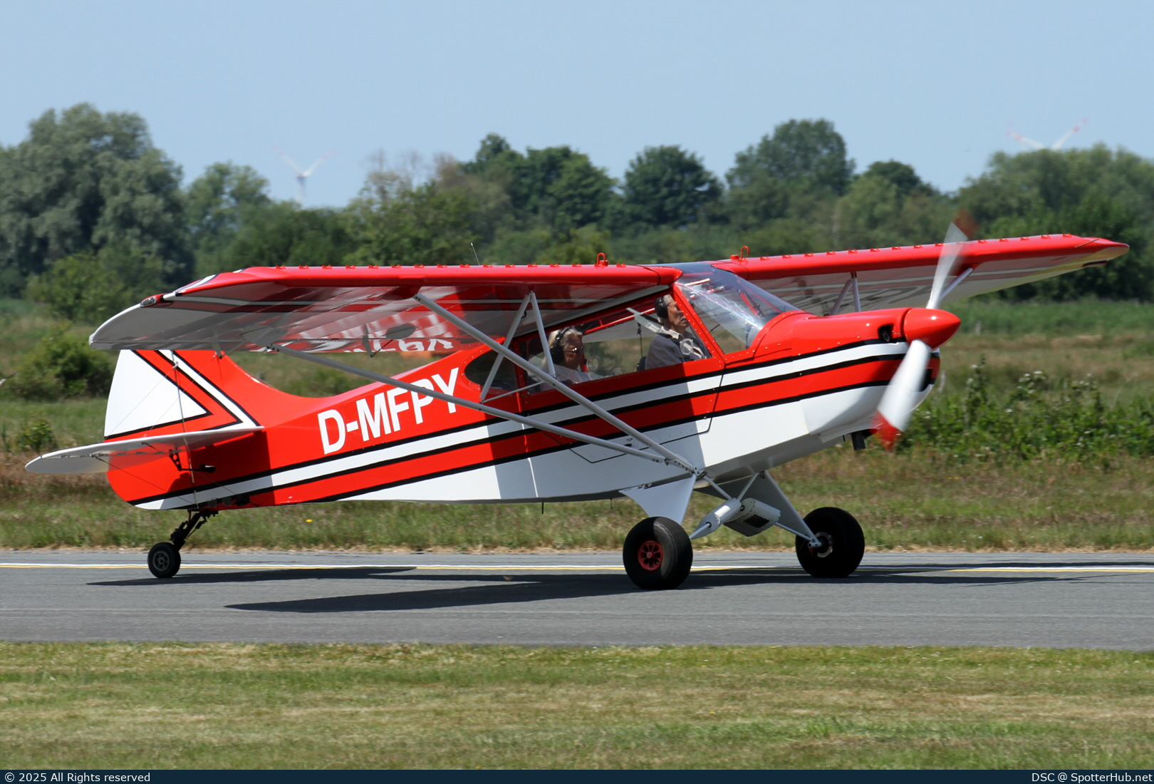 Photo of D-MFPY - Zlin Savage Cub operated by Private