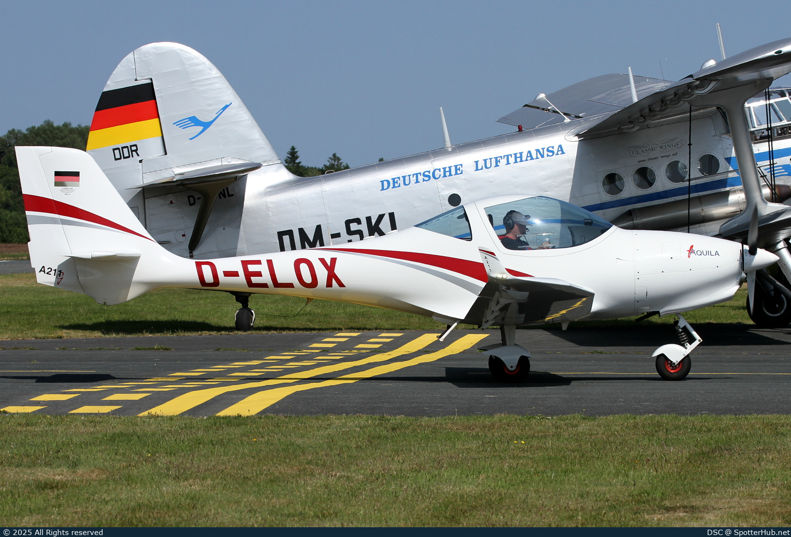 Photo of D-ELOX - Aquila A211G operated by Flieger Club Leer