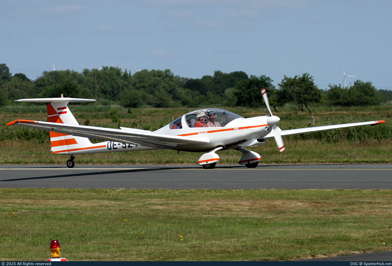 Photo of OE-9214 - Hoffmann H36 Dimona operated by Private