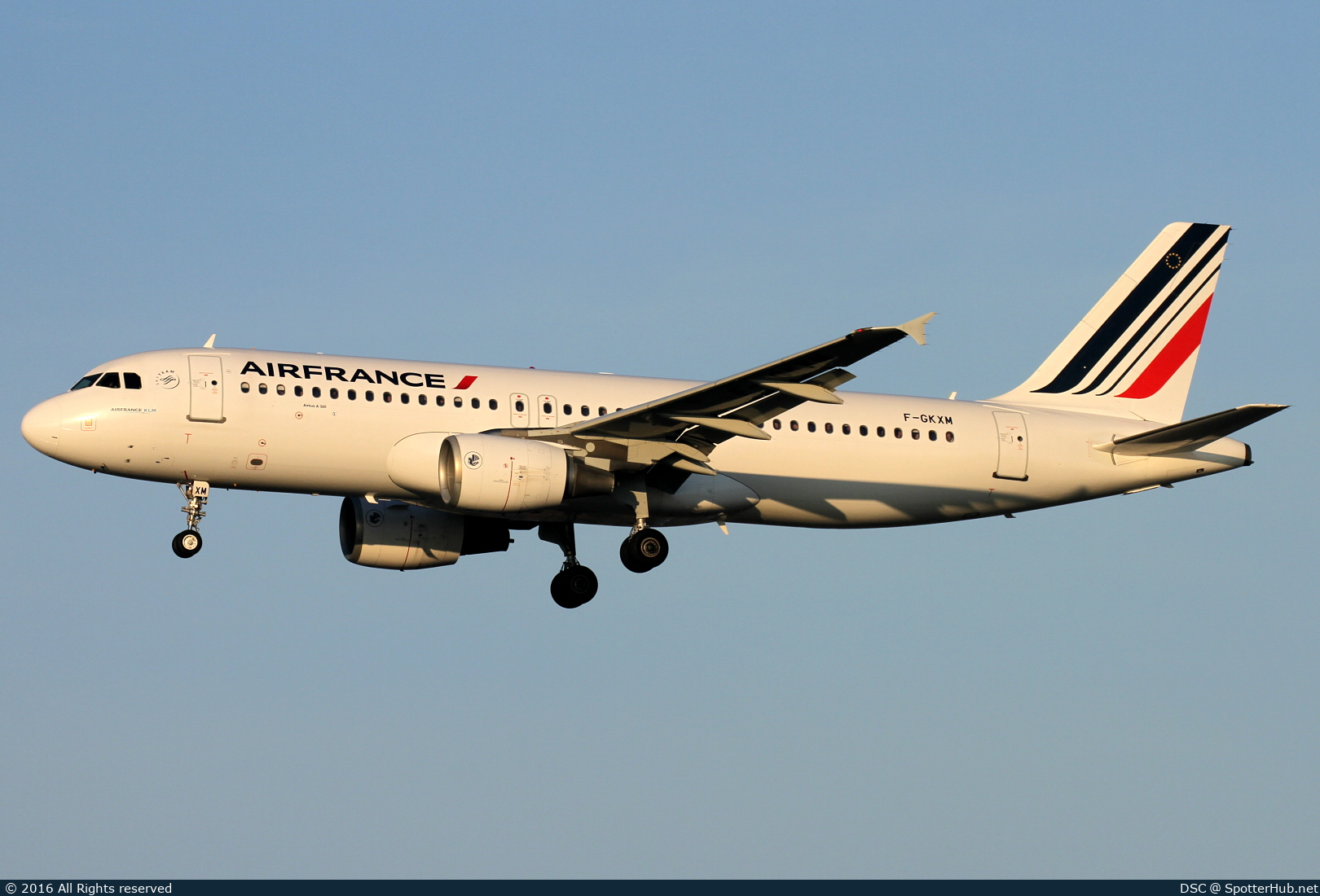 Photo of F-GKXM - Airbus A320-214 operated by Air France
