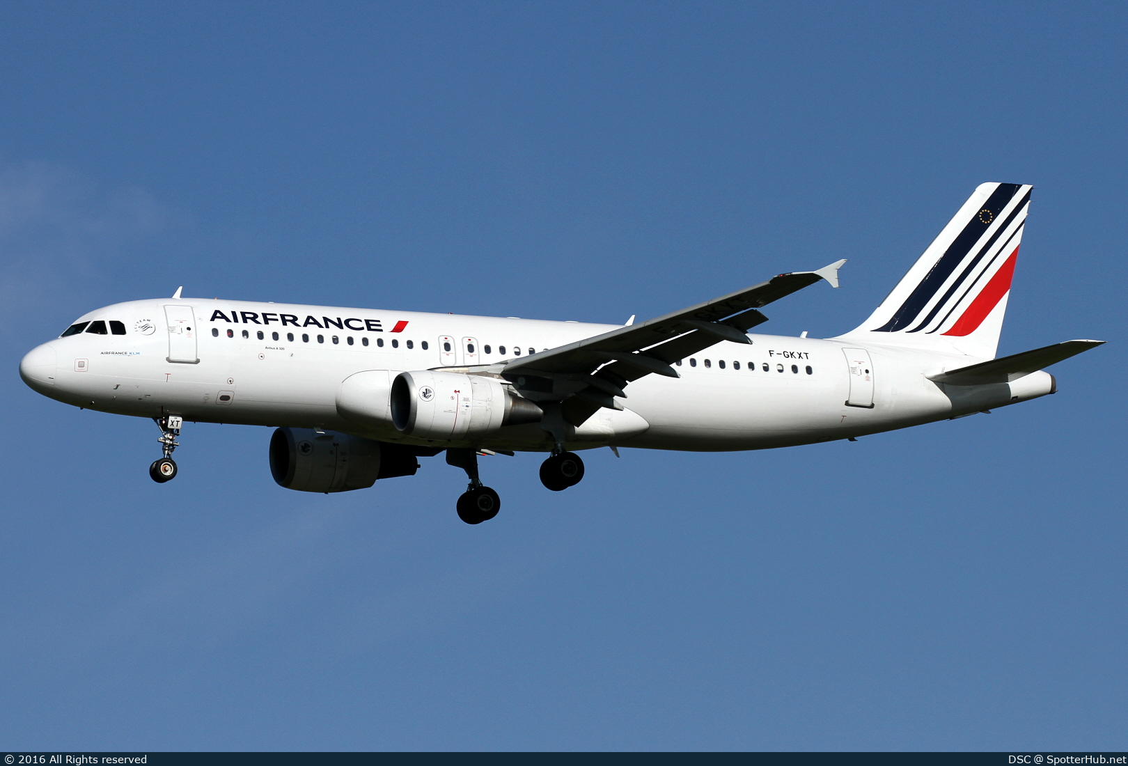 Photo of F-GKXT - Airbus A320-214 operated by Air France