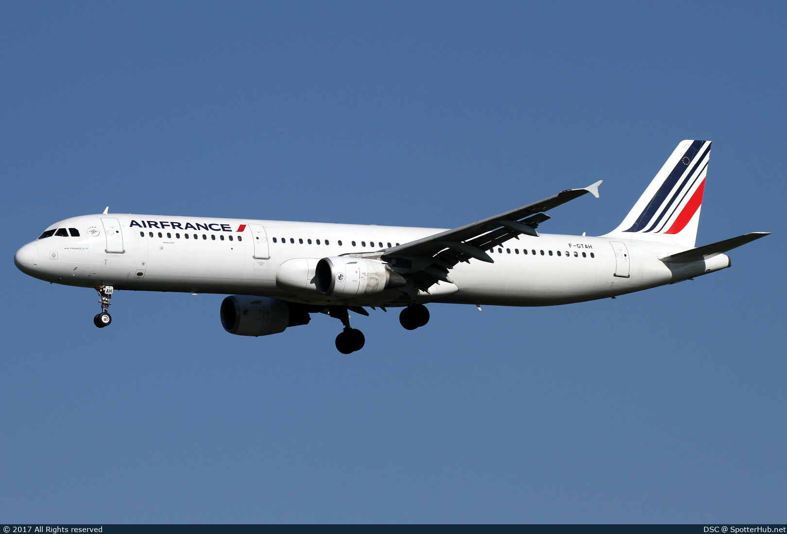 Photo of F-GTAH - Airbus A321-211 operated by Air France