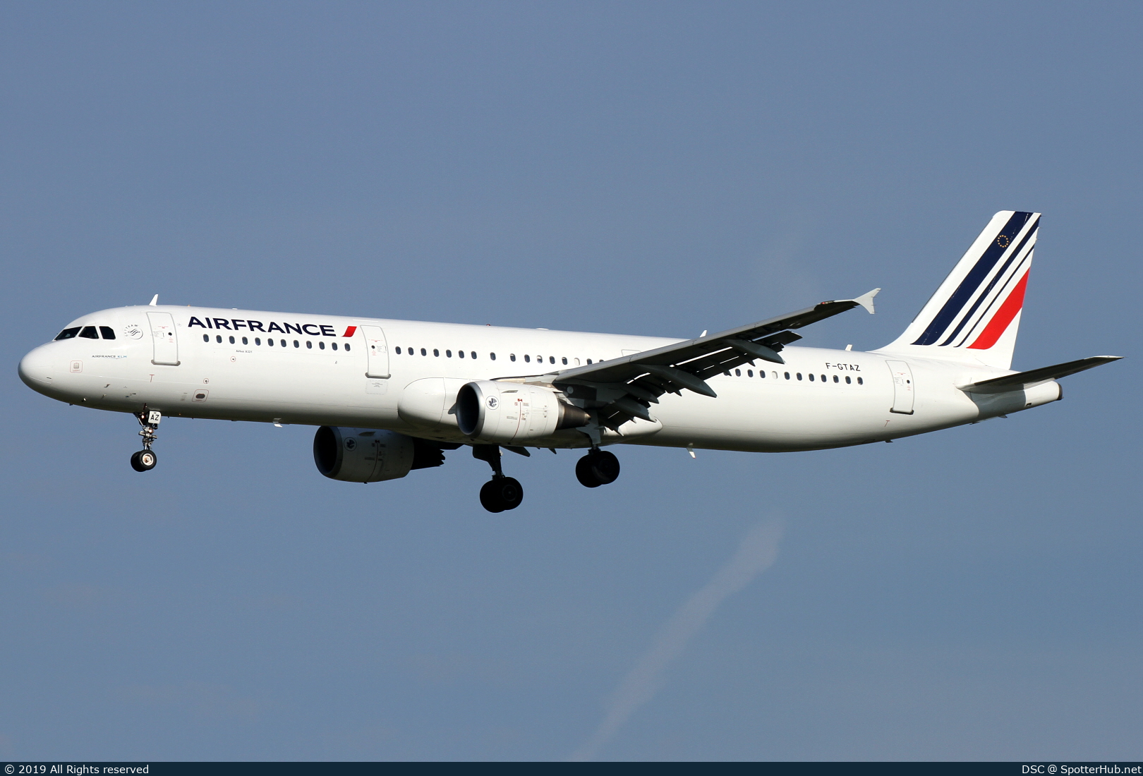 Photo of F-GTAZ - Airbus A321-212 operated by Air France