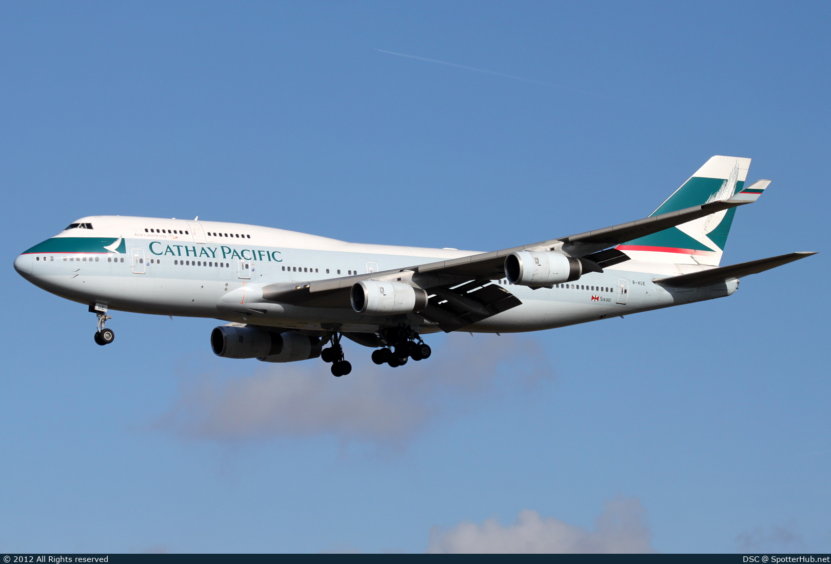 Photo of B-HUE - Boeing 747-467 operated by Cathay Pacific Airways