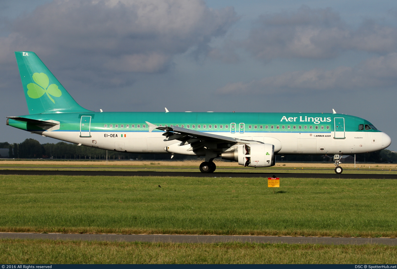 Photo of EI-DEA - Airbus A320-214 operated by Aer Lingus