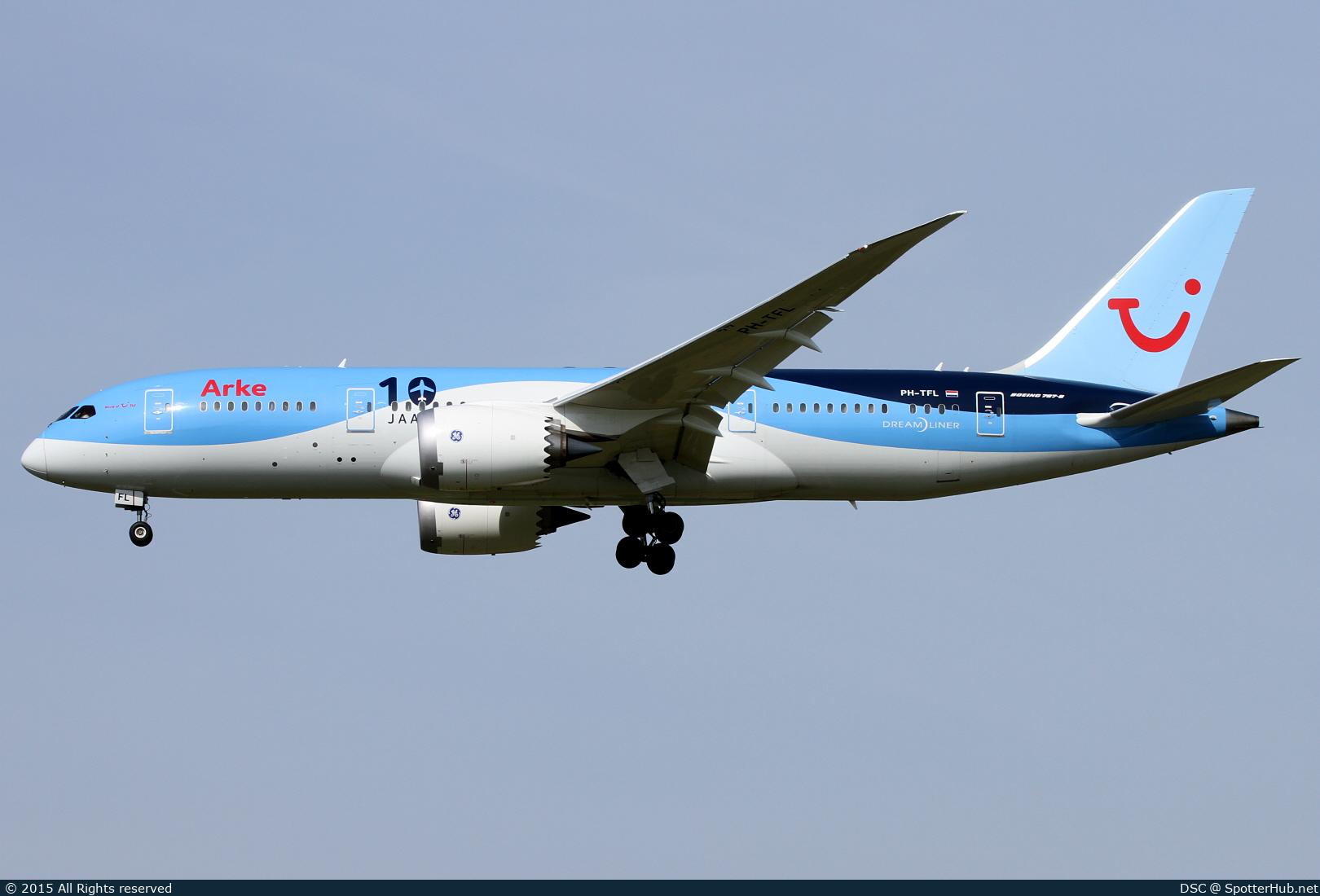 Photo of PH-TFL - Boeing 787-8 Dreamliner operated by Arke