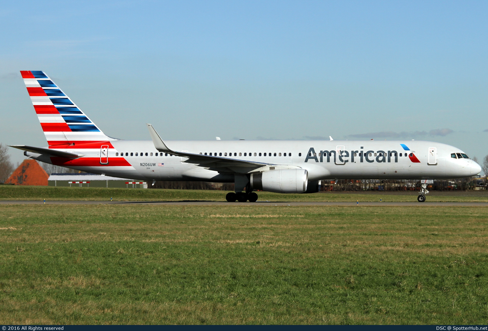 Photo of N206UW - Boeing 757-2B7 operated by American Airlines